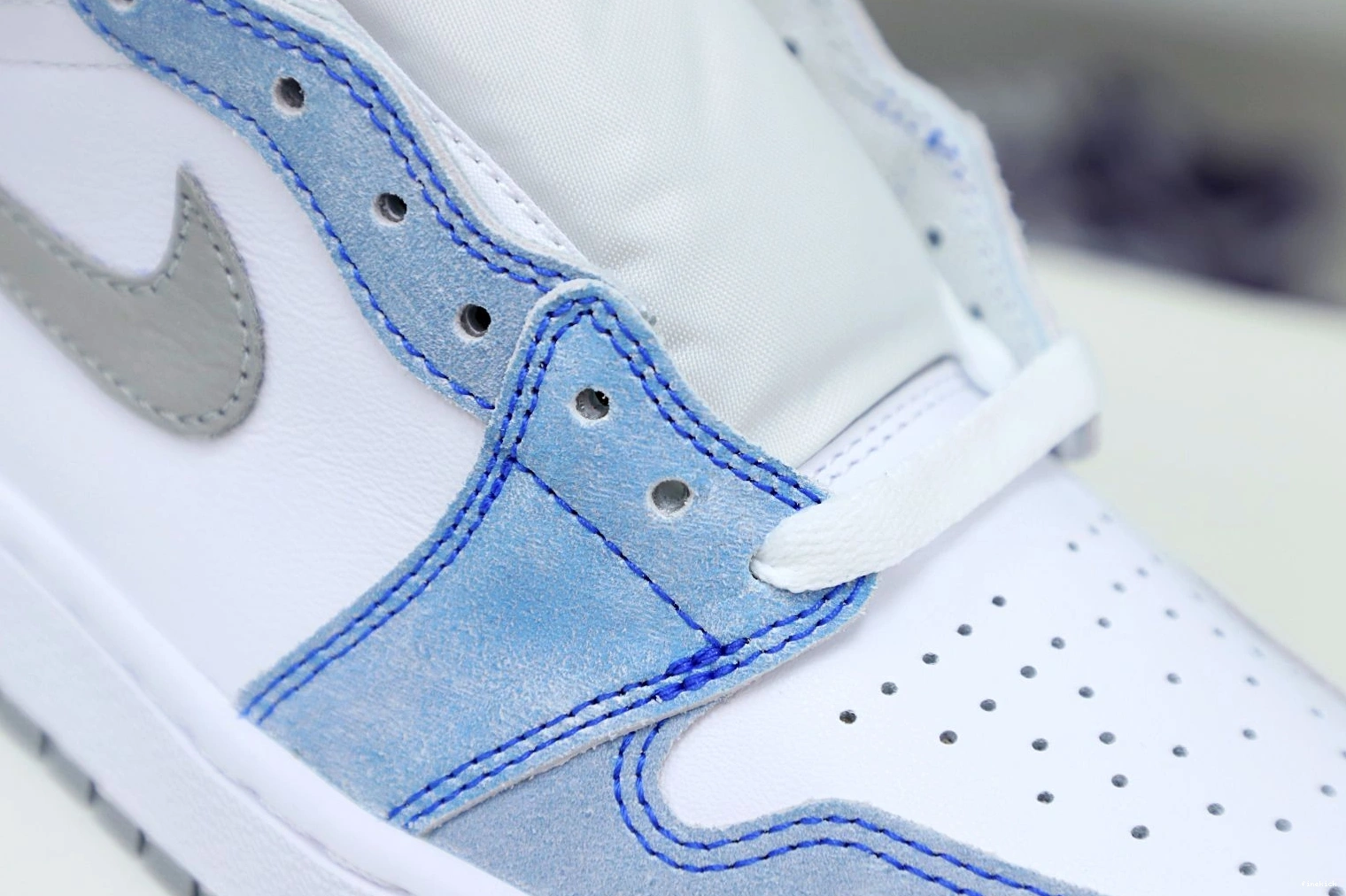 OG 'HYPER HIGH RETRO JORDAN 1 ROYAL' AIR 1226